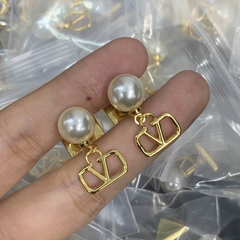 Valentino earring 12yx37